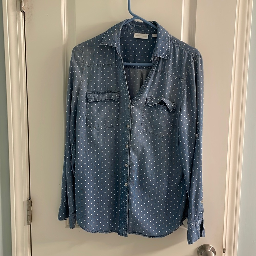 Lightly worn NY &Co Med denim shirt